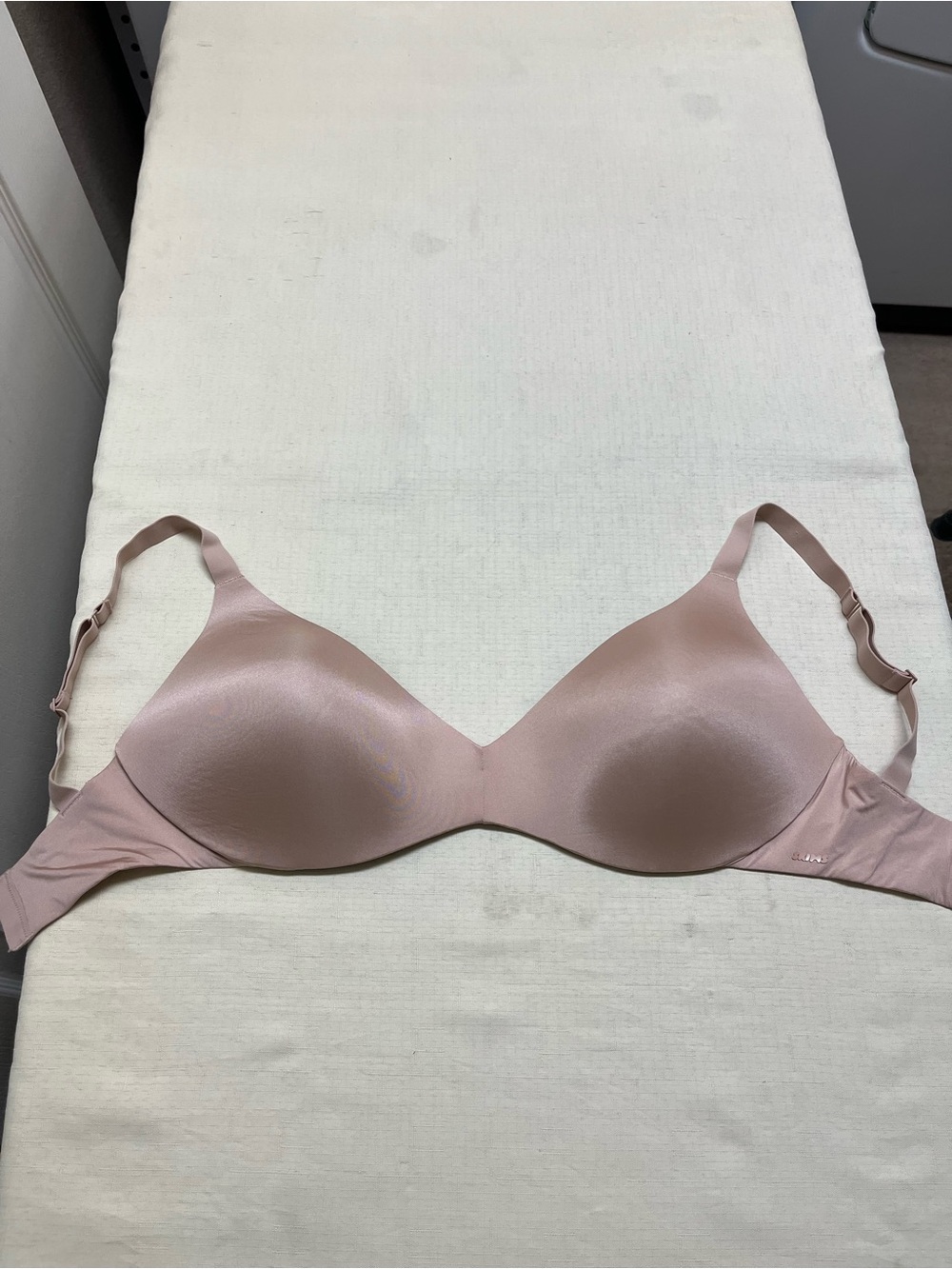 SKIMS 34H wireless form T-shirt bra - Picture 2 of 11
